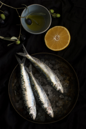 Sardinas, aceitunas de Santa Lucía y naranjas de Telde