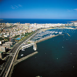 Luftansicht der Stadt und des Hafens von Las Palmas de Gran Canaria