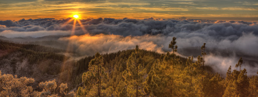 A sea of clouds from the viewpoint at Pozos de la Nieve